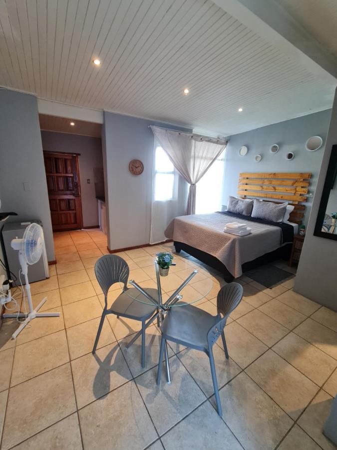 Mia Hills Guest House Hartbeespoort Luaran gambar